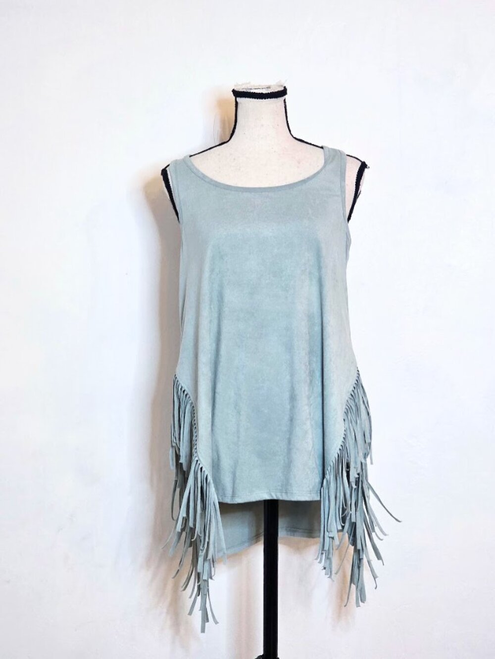 Eyeshadow Sage Green Faux Suede Fringe Tank Top Western Festival Boho Size M EUC